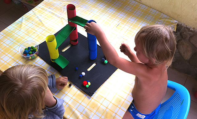 Что можно сделать из картонной втулки?