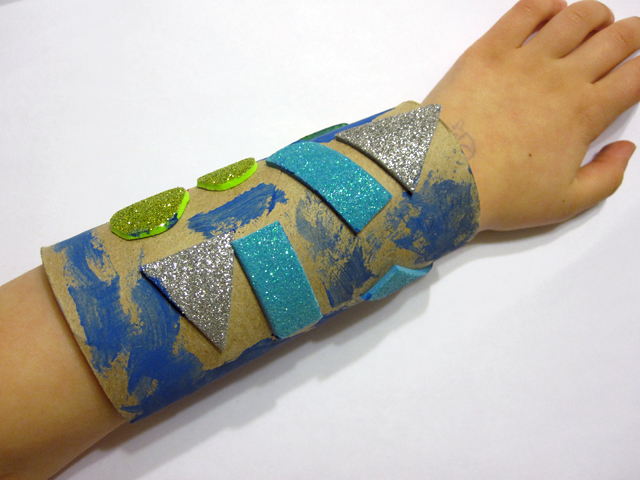 Что можно сделать из картонной втулки?