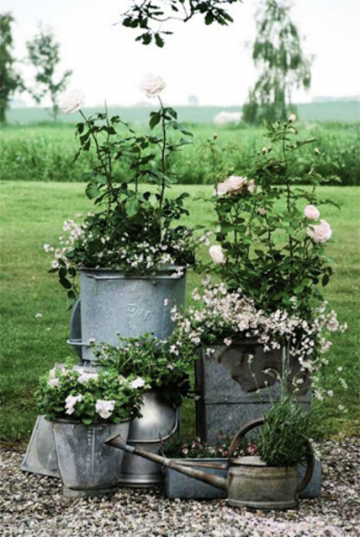 Декоративные цветники, которые можно смастерить для украшения дачного участка