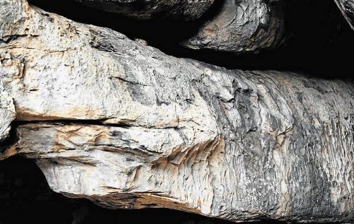 Десятка загадочных пещерных храмов