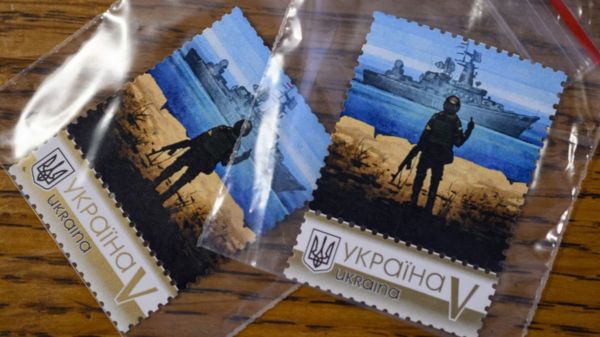 Россия заявила о выводе войск с острова Змеиный. По нему постоянно била украинская армия