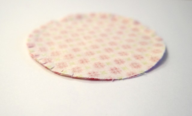 Игольница на запястье своими руками