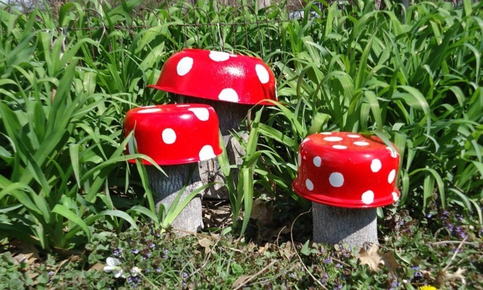 Как сделать клумбу или садовую фигуру своими руками из подручных материалов