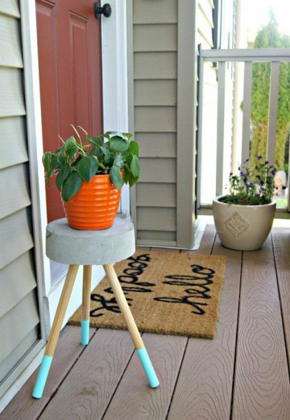 Примеры декора при помощи подставок для горшков