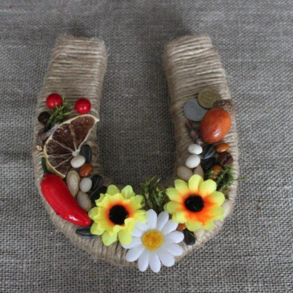 Талисман подкова: значение, как сделать самостоятельно, где повесить