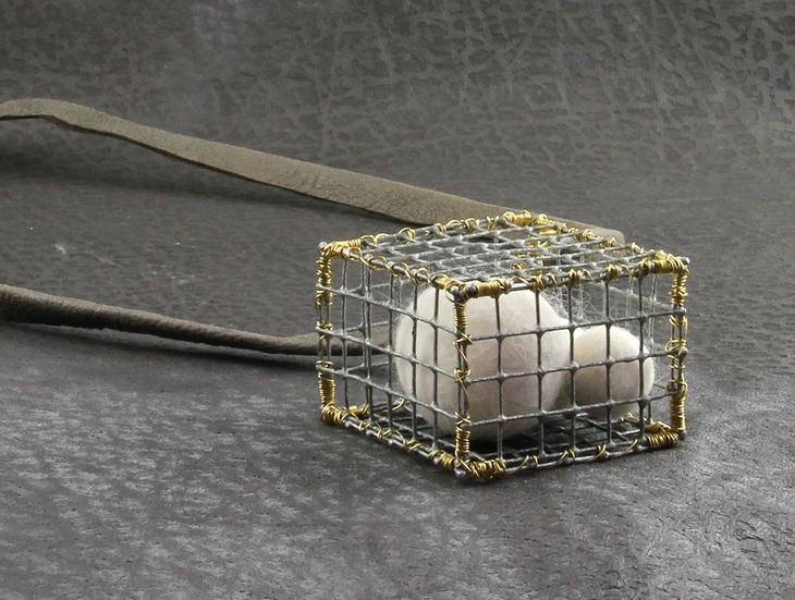 Украшения из шерсти кота