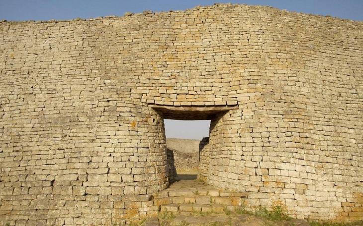 10 великих затерянных городов мира