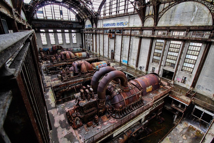 10 заброшенных объектов: окно в забытое прошлое