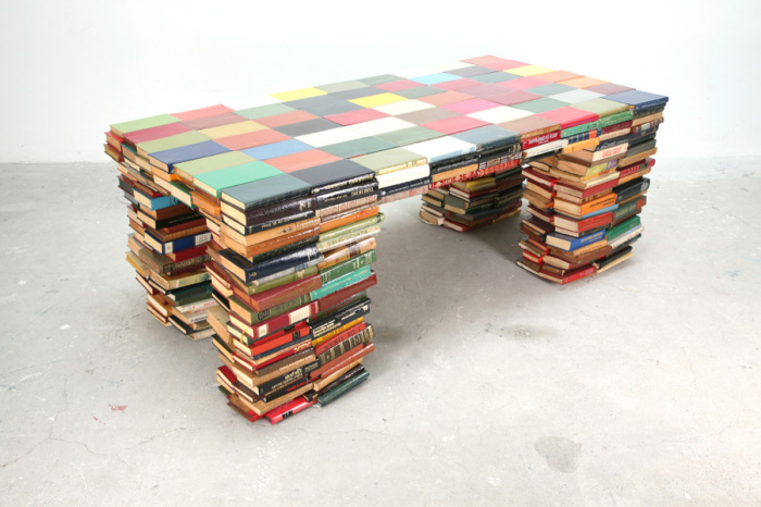 17 оригинальных идей, как с помощью ненужных книг создать стильный интерьер