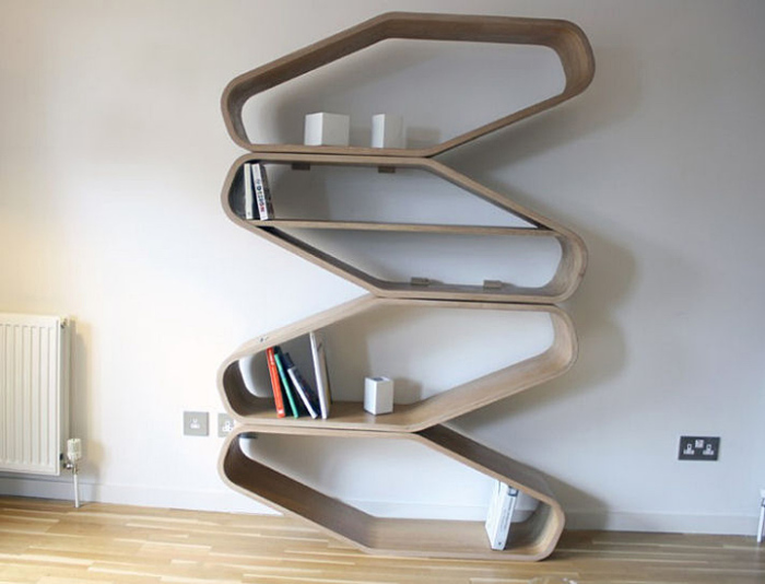 28 впечатляющих идей, как вдохнуть новую жизнь в привычный интерьер с помощью крутых полок