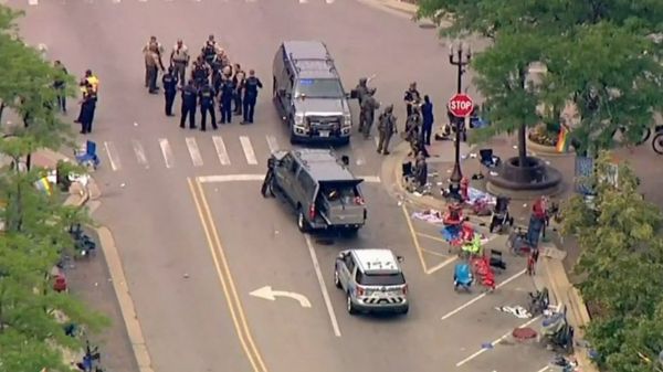 Вооружен и опасен. В Чикаго задержан подозреваемый в стрельбе на параде по случаю Дня независимости