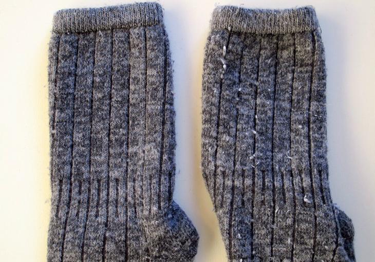 Как просто избавиться от катышков на одежде: 6 способов