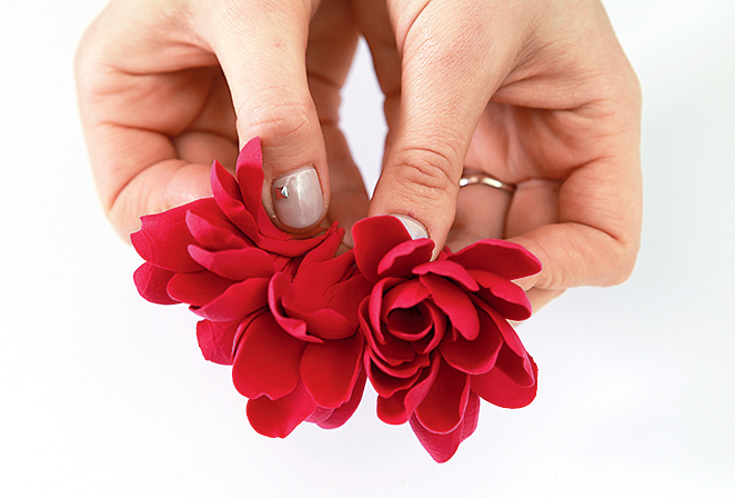 Король всех цветов: пион из глины