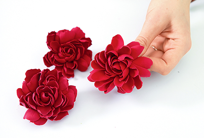 Король всех цветов: пион из глины