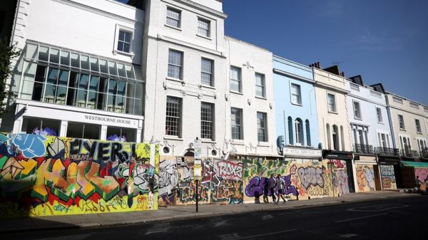 Фото: в Ноттинг-Хилле снова карнавал, после двухлетнего перерыва