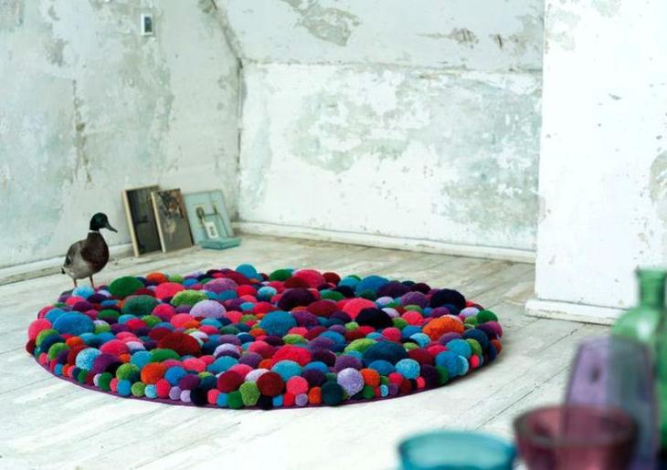 12 идей как сделать коврики из старых вещей своими руками