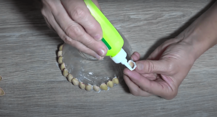 Что сделать из простой скорлупы от орехов