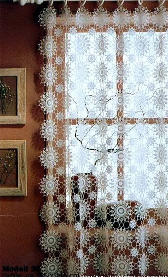 Идеи вязаных занавесок для кухни