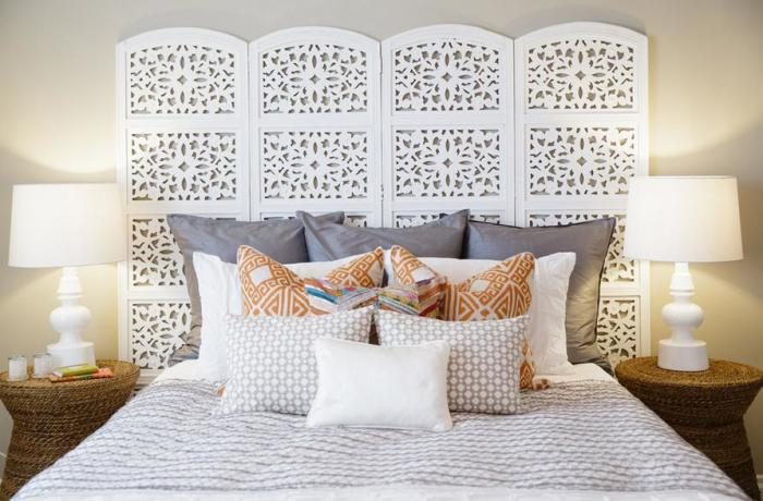 Интересные идеи стильного оформления изголовья кровати