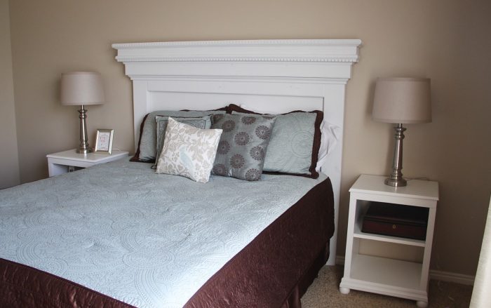 Интересные идеи стильного оформления изголовья кровати