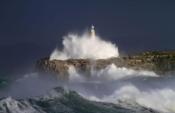 Маяки &mdash; путеводные огни для кораблей