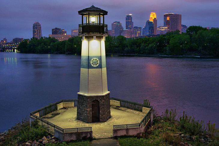 Маяки &mdash; путеводные огни для кораблей