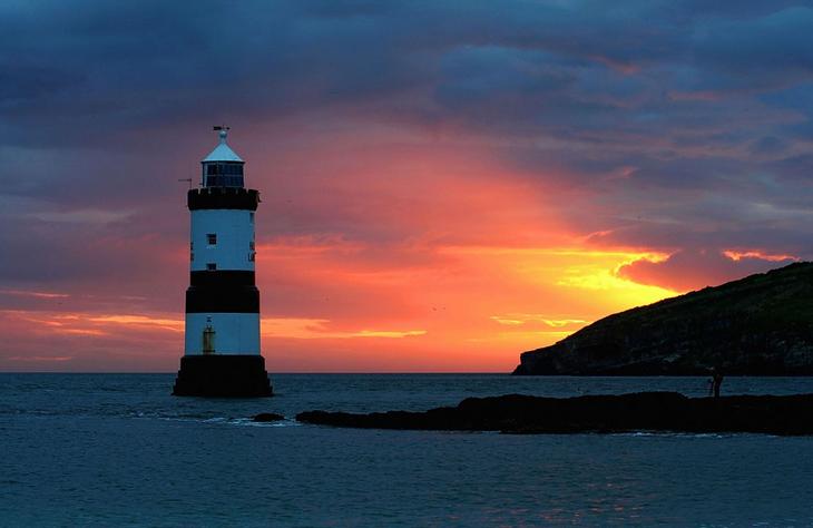 Маяки &mdash; путеводные огни для кораблей