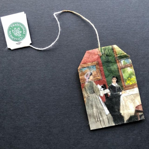 Миниатюрные картины на использованных чайных пакетиках