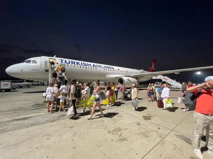 «Не те самолеты и не тот уровень сервиса»: отзыв об «адской дороге» в Турцию и обратно