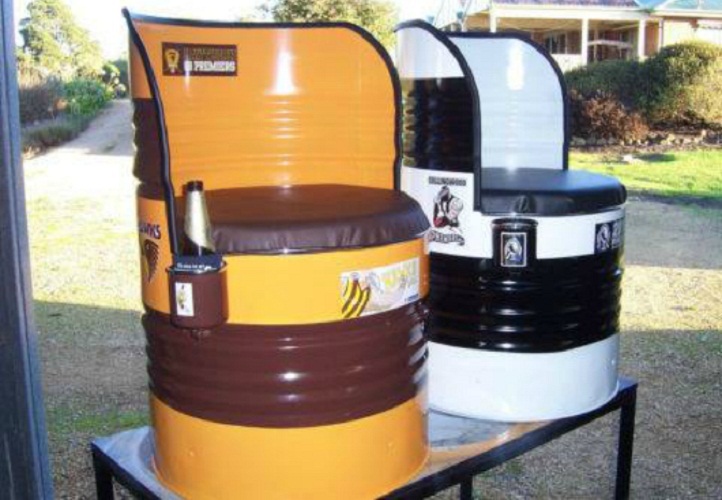 Необычное применение металлических бочек на даче: идеи, фото, краткое описание