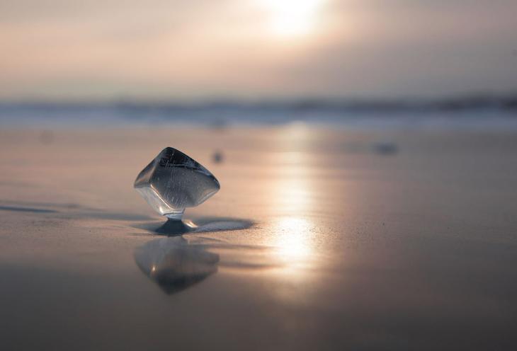 Невероятные ледяные образования озера Байкал