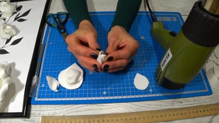 Объёмная картина из простых материалов