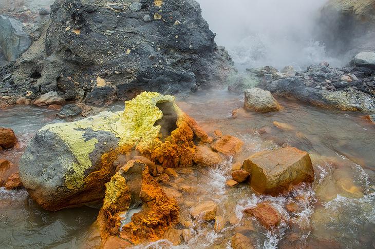 Первозданная Камчатка: снежные пещеры
