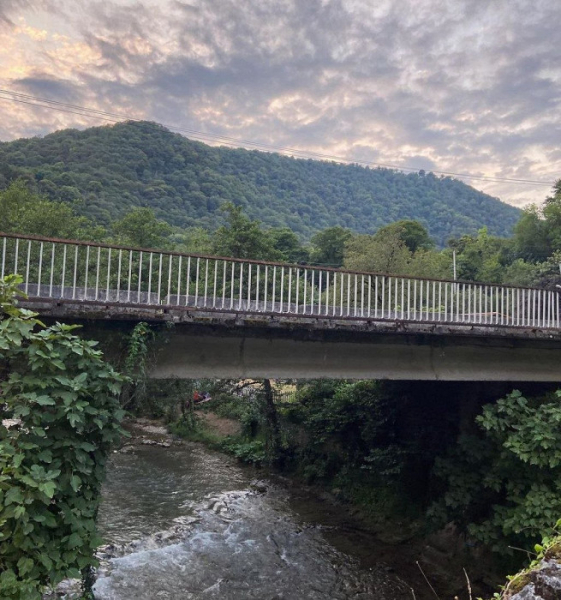 «Плотные объятия с унитазом», высокая влажность и отсутствие медпомощи: отзыв об отдыхе в Абхазии