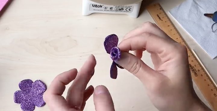 Розы из фоамирана