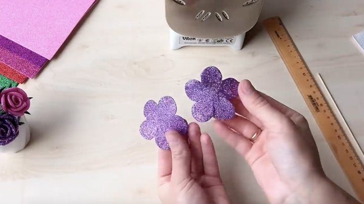 Розы из фоамирана