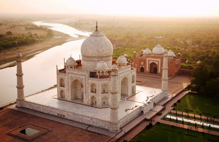 Тадж-Махал: 8 захватывающих фактов о памятнике мировой архитектуры
