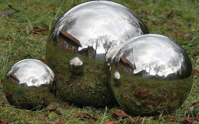 25 доступных идей оформления двора на зависть всем соседям