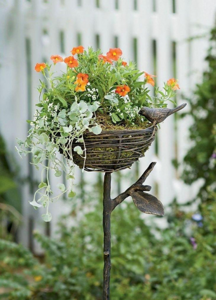 30 отличных примеров размещения цветов для дома и дачи