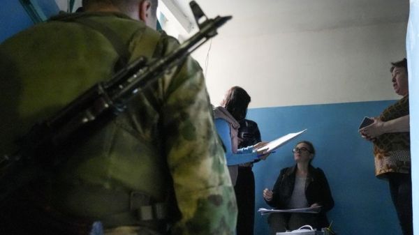 На оккупированных территориях Украины прошли "референдумы". Госдума еще не знает, когда ей голосовать