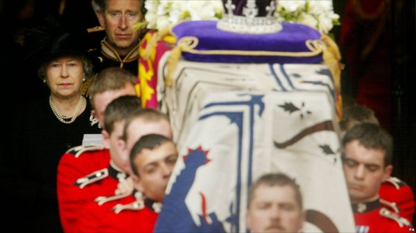 Королева Елизавета II: жизнь в фотографиях