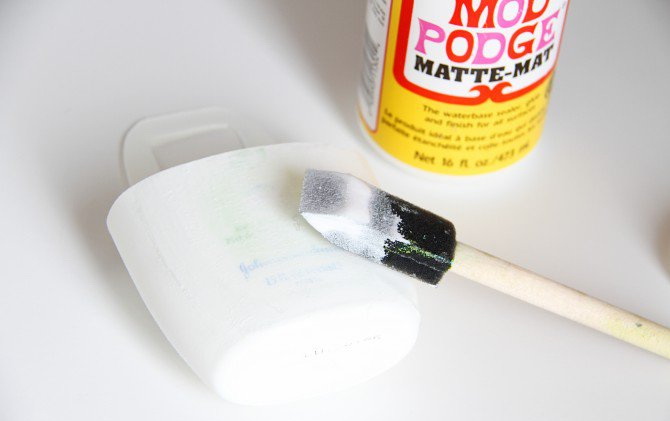 Делаем чехол для зарядки телефона из обычного флакона