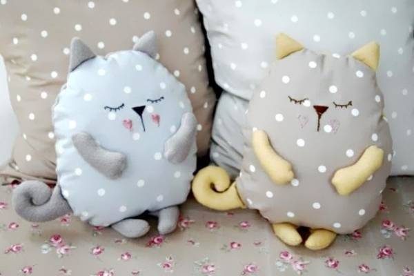 Диванные подушки своими руками