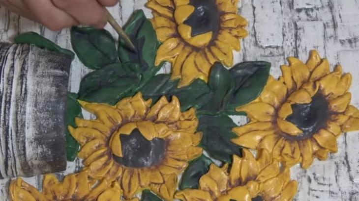 Необычное панно из простых материалов