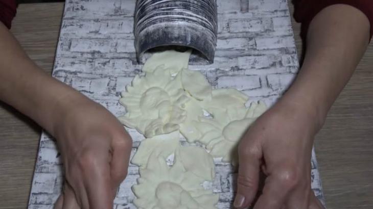 Необычное панно из простых материалов