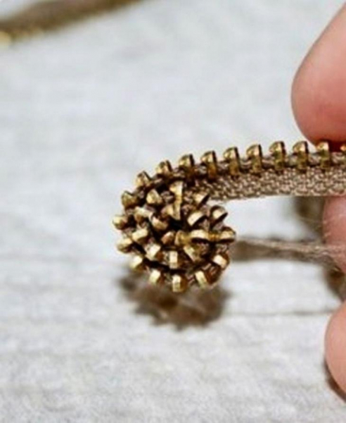 Поделки из молнии своими руками: делаем украшения, игрушки и элементы декора