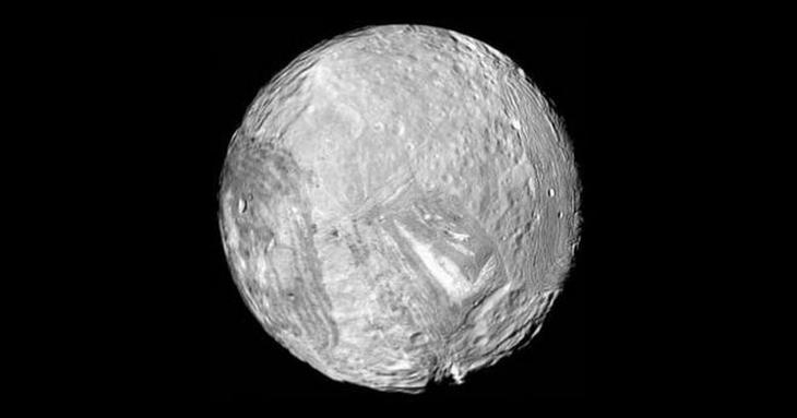 10 странных и необъяснимых явлений в нашей Солнечной системе