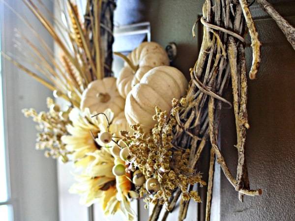30 идей как сделать осенний венок своими руками — из листьев, шишек и других материалов