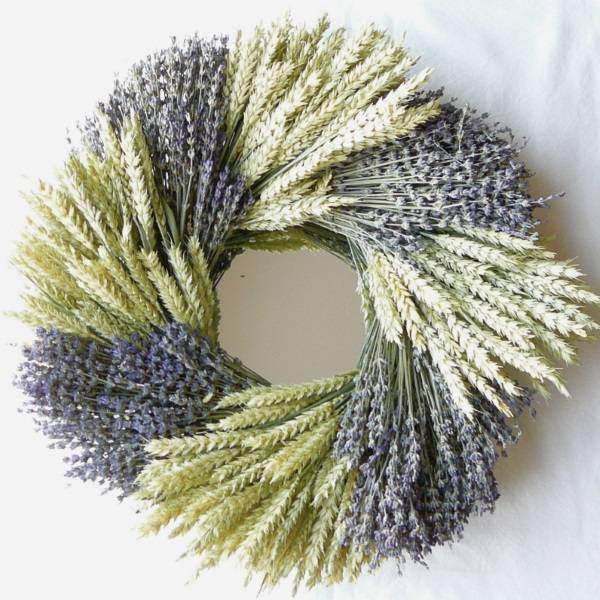 30 идей как сделать осенний венок своими руками — из листьев, шишек и других материалов