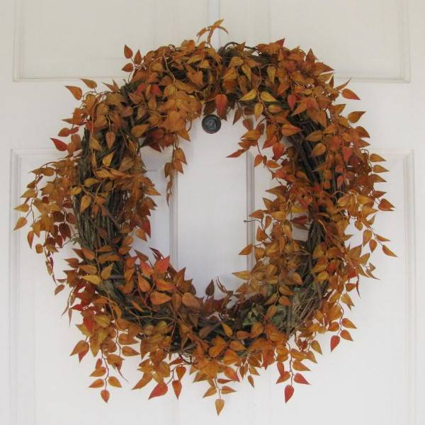 30 идей как сделать осенний венок своими руками — из листьев, шишек и других материалов